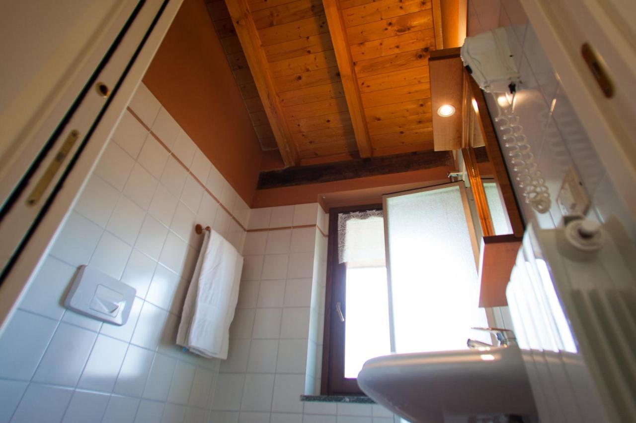 Relais Ca Nova Guest House Bogogno Buitenkant foto